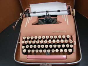 Vintage 1950's Smith Corona Silent Super Manual Typewriter Pink Coral w/ Case New Ribbon