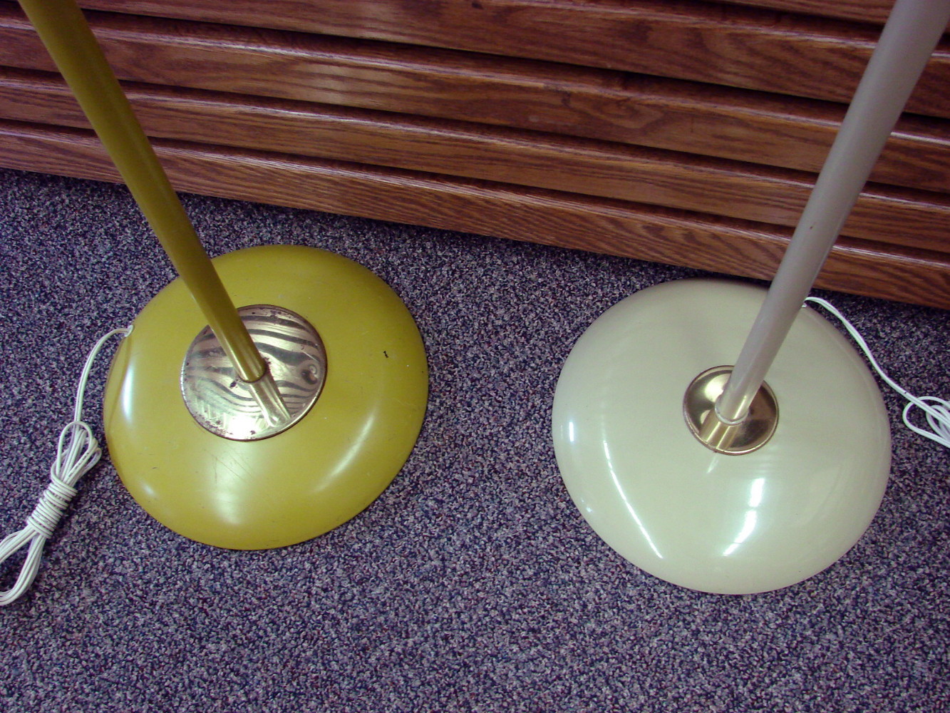 Vintage MCM Atomic Cone Triple Industrial Gerald Thurston Style Floor Lamp Yellow - Image 3