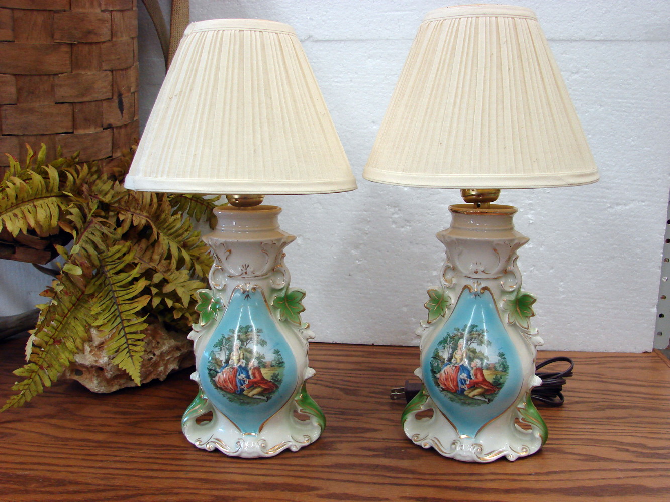 Set/2 Vintage Boudoir Victorian Couple Gold Trim Bedside Lamps w/ Lamp Shades