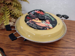 Vintage Mirro Watta Pizzaria Round Electric Pizza Baker Maker Harvest Gold