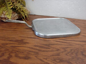 Vintage Aluminum Wear-Ever Tacu Co. Square Griddle Fry Pan #452 Camping Fish Breakfast Skillet