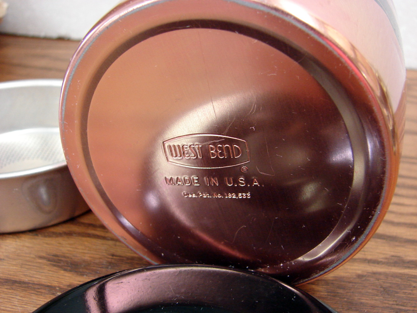 Like New Complete Vintage MCM West Bend Aluminum Copper Tone Grease Canister w/ Screen - Image 3
