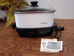 Like New West Bend Slow Cooker Crock Pot White Black Glass Lid Manuals Tested