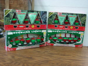 Vintage 28 pc Christmas Bubbling String Light Set Bubble Lights Cat No. 77 Tested w/ Boxes