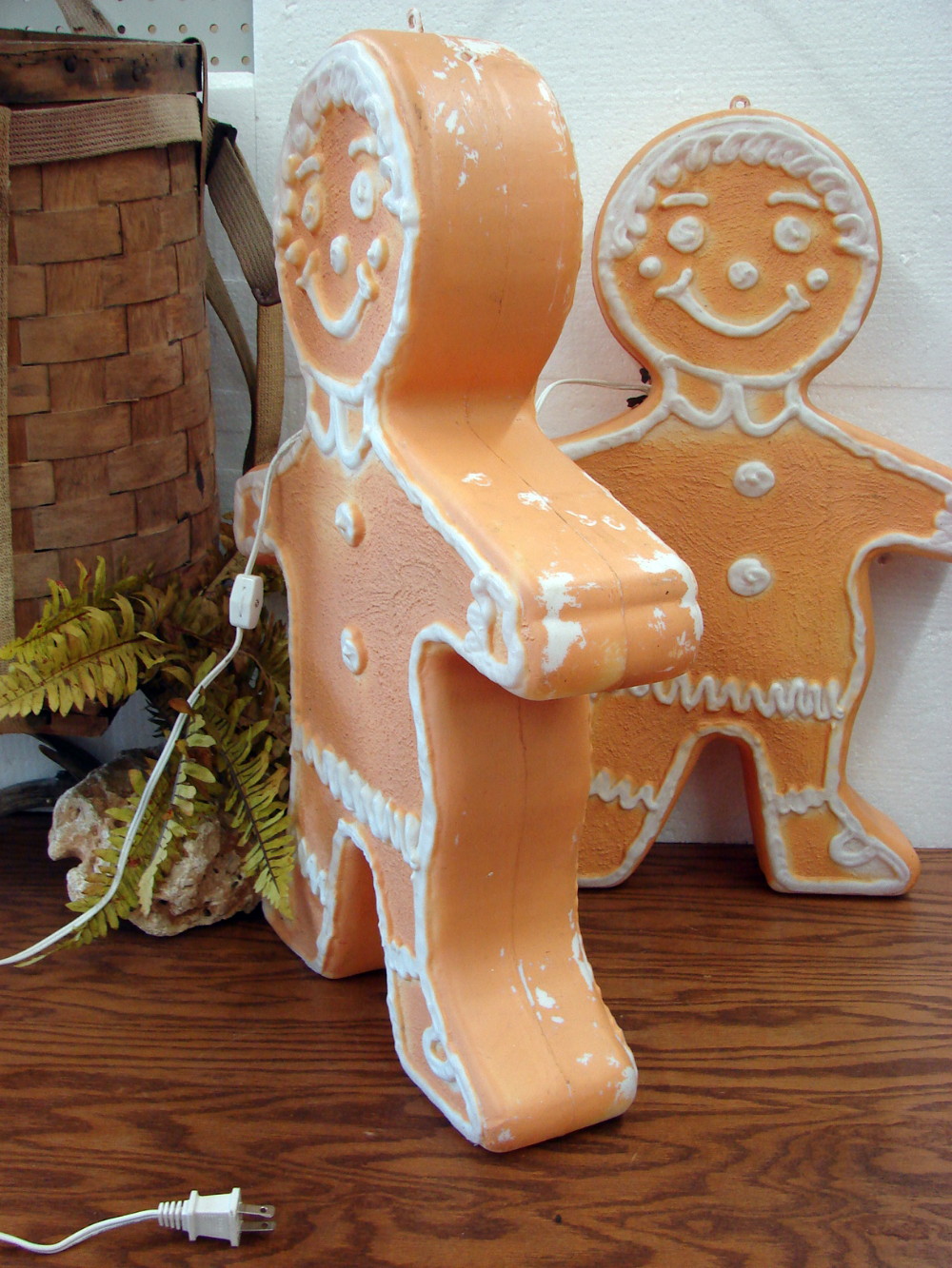 Set/2 Vintage Blow Mold Gingerbread Man Outdoor Decor 24" w/ Light - Image 2