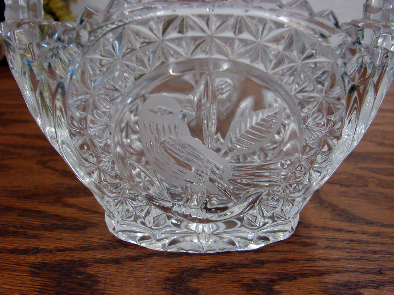 Hofbauer Byrdes W. Germany 24% Lead Crystal Basket Bird on Handle - Image 2
