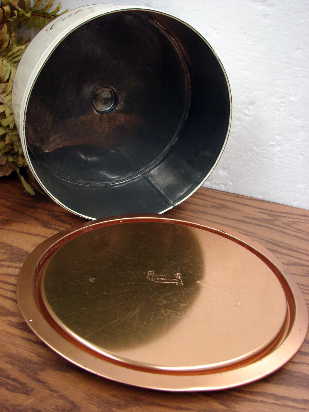 Vintage Decoware Ivory and Copper Tone Metal Cake Storage - Image 2