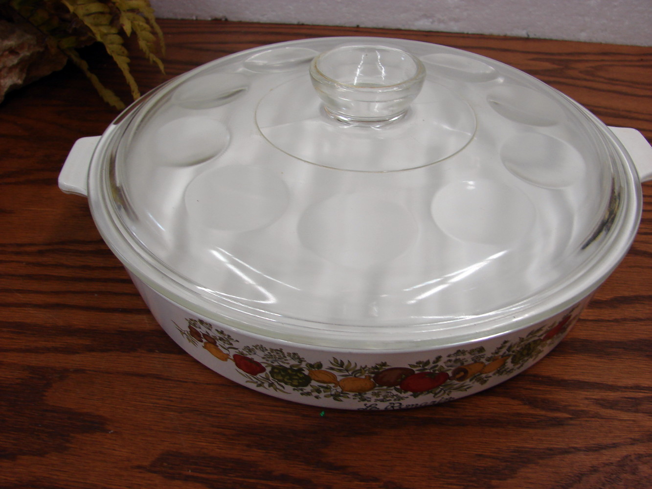 Vintage Corning Ware Spice of Life 2 1/2 Quart B-10 Round Flat Casserole w/ Matching Glass Lid - Image 2
