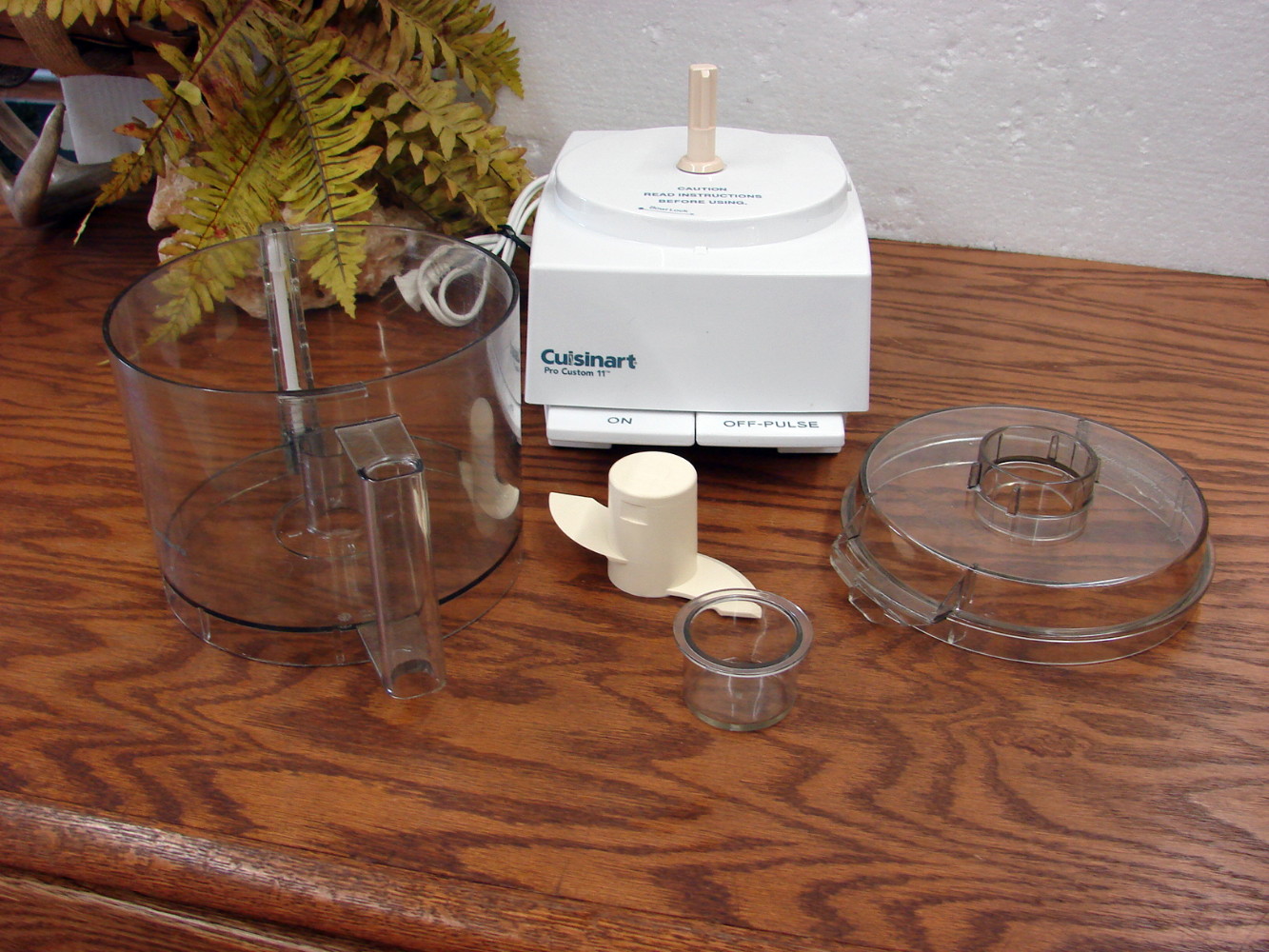 Original Cuisinart Pro Custom 11 Food Processor w/ Dough Hook - Image 2