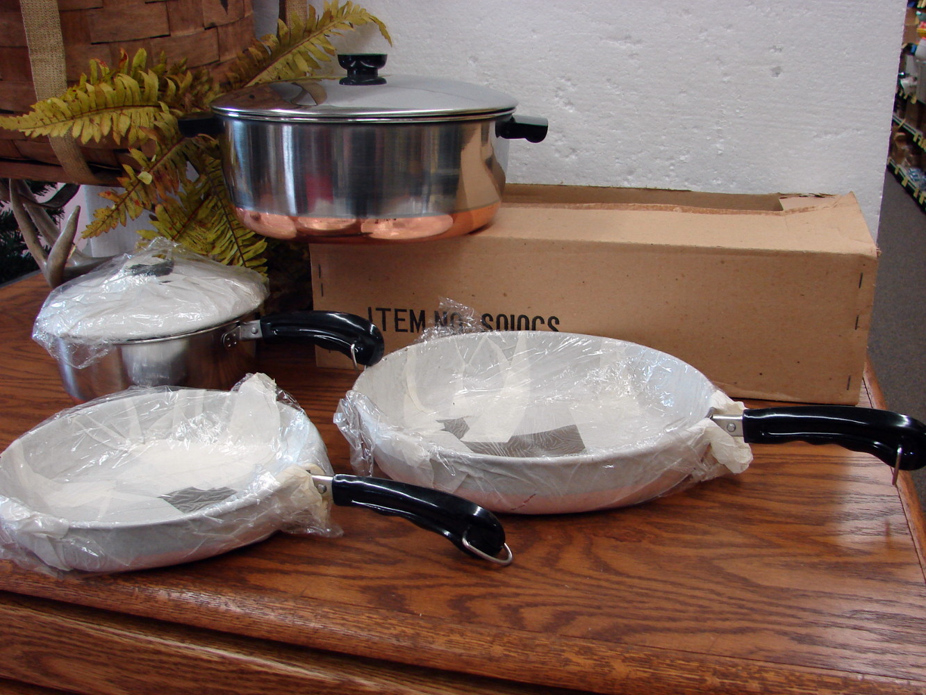 Brand New Vintage 6 pc David Craft Skillets Stock Pot Stainless Steel Copper Bottom Cookware