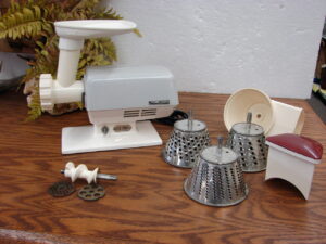 Complete Early Moulinex Electric Food Meat Grinder Salad Maker Cones Tested Working