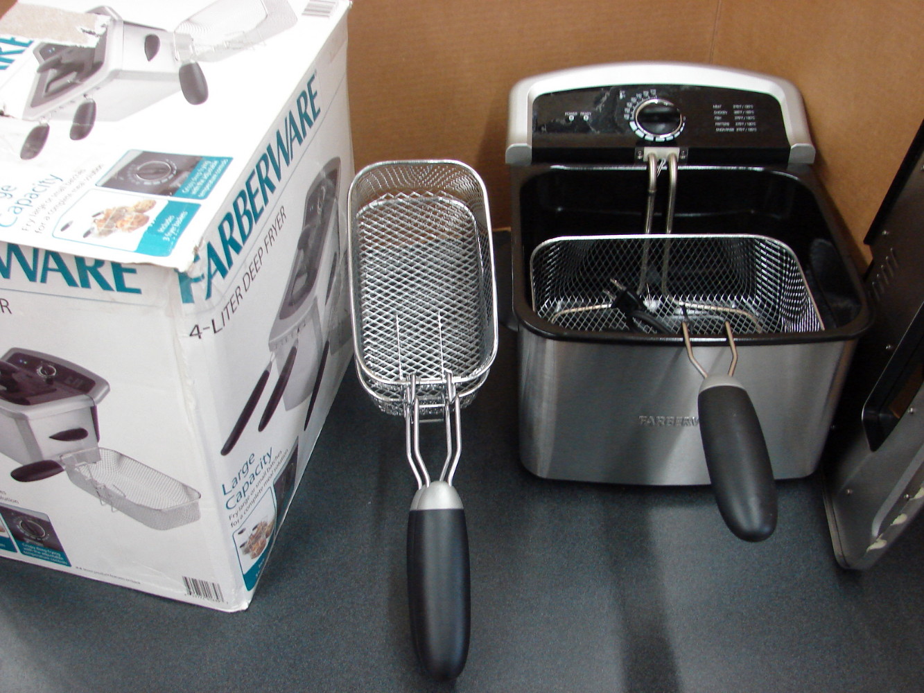 Farberware 4 Liter Large Capacity Deep Fryer Complete Tested Working Original Box - Image 3