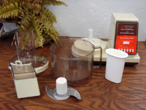 Vintage Hamilton Beach Electric Food Processor #712 6 Speed Super Clean Tested