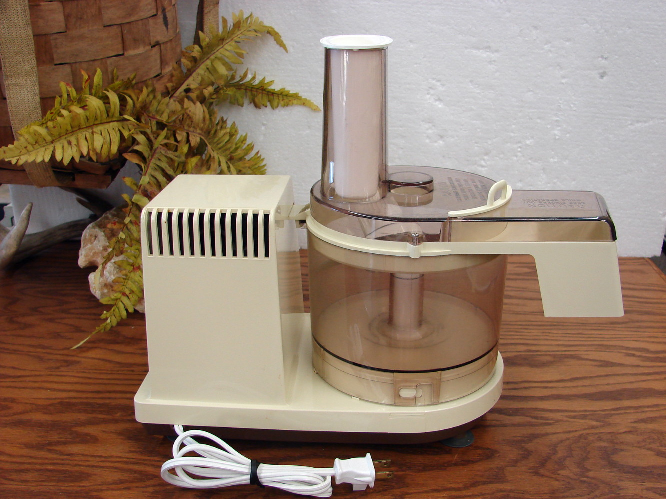 Vintage Hamilton Beach Electric Food Processor #712 6 Speed Super Clean Tested - Image 3
