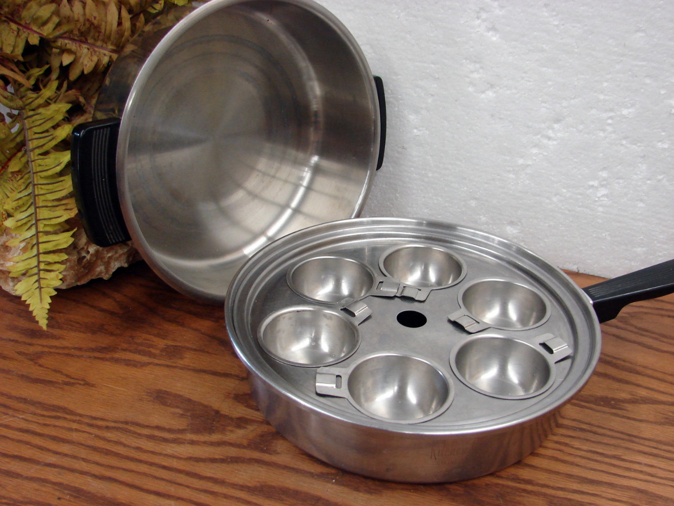 Vintage Kitchen Craft Stainless Steel 11" Skillet w/ Egg Poacher Insert w/ Dome Lid - Image 3