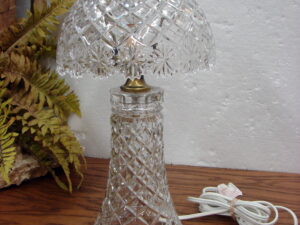 Vintage Diamond Press Clear Crystal Buffet Parlor Accent Lamp w/ Mushroom Glass Shade
