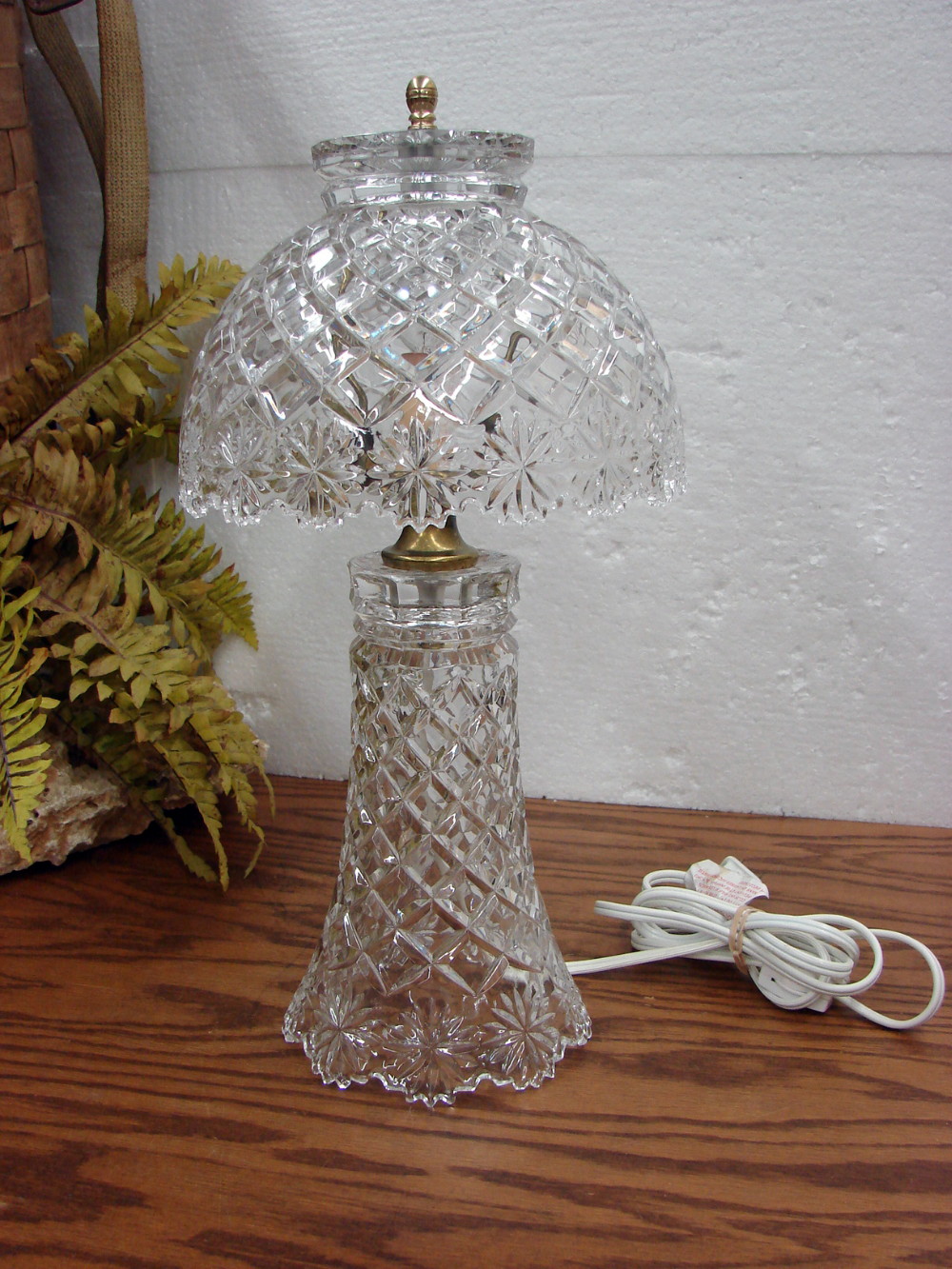 Vintage Diamond Press Clear Crystal Buffet Parlor Accent Lamp w/ Mushroom Glass Shade