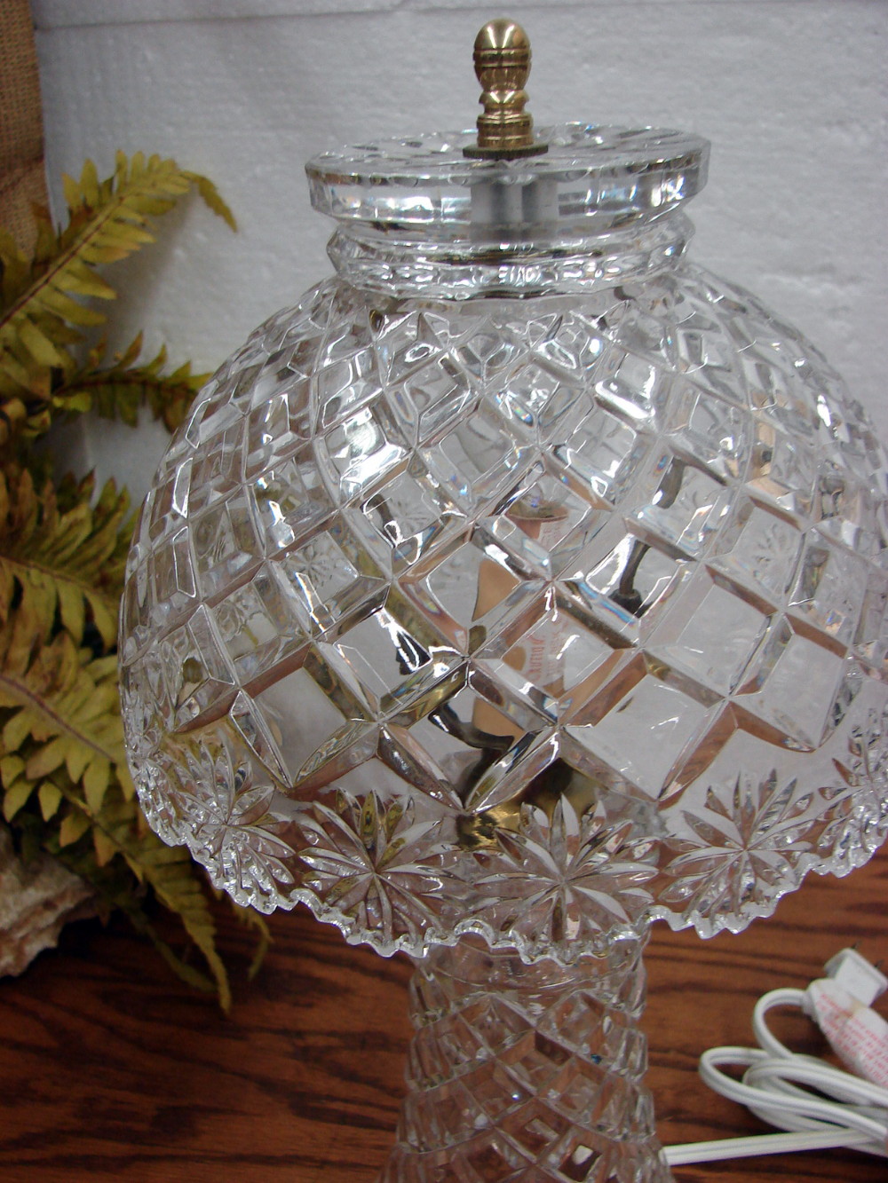 Vintage Diamond Press Clear Crystal Buffet Parlor Accent Lamp w/ Mushroom Glass Shade - Image 2