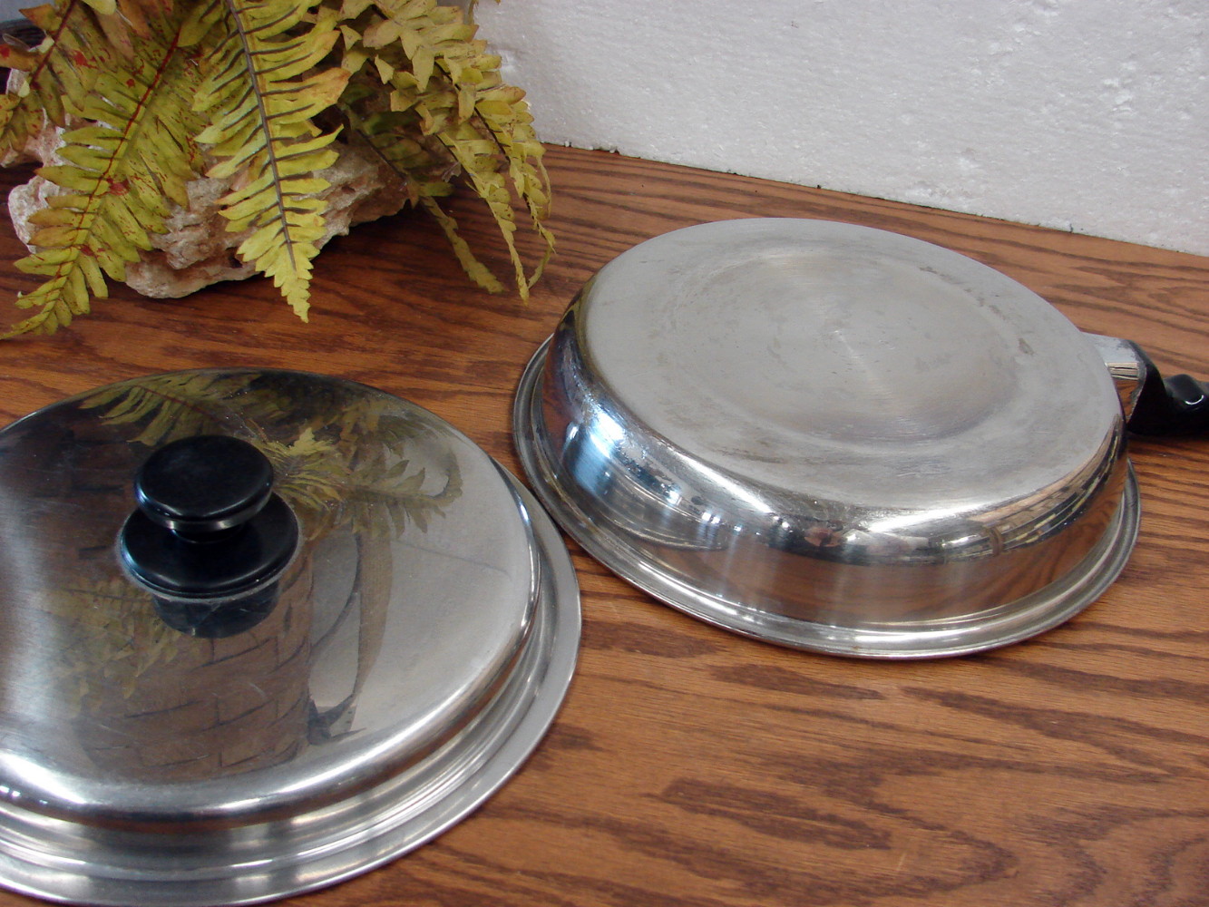 West Bend Lifetime Regal Ware Stainless Steel Skillet w/ Lid 10 1/2" - Image 2