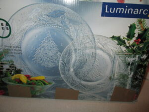 Brand New 16 pc Luminarc Holly Tree Glass Dinnerware Set w/ Cooler Tumblers Christmas Holiday