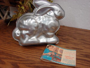 Nordic Ware Bunny Rabbit 2 Part Cake Mold Easter Spring Aluminum Baking Mold