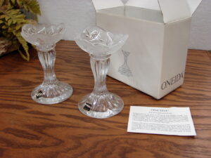 Vintage Brand New Oneida Southern Garden Lead Crystal Germany 5 1/2" Candlesticks Pair