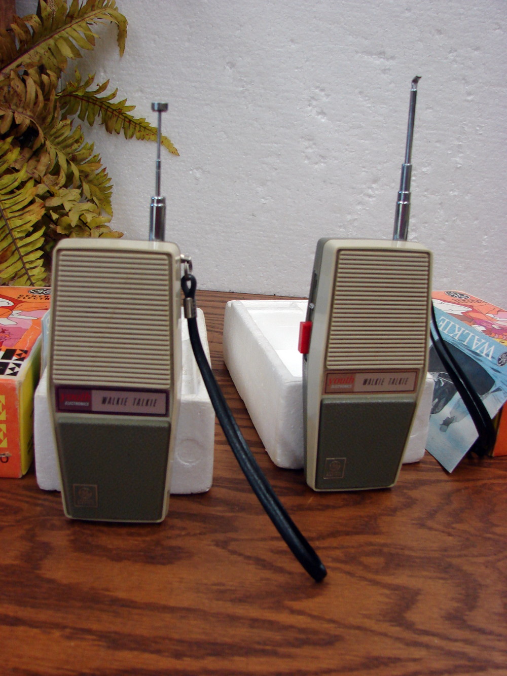 Set/2 Vintage Complete 1960-70's GE Walkie Talkie Radio's Tested Working Original Boxes - Image 5