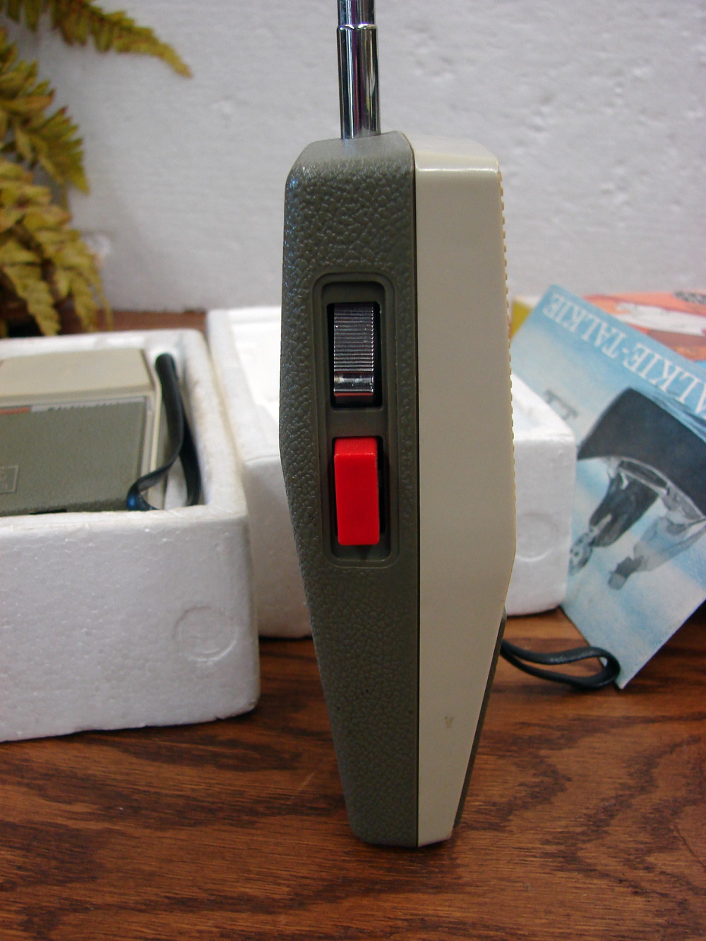 Set/2 Vintage Complete 1960-70's GE Walkie Talkie Radio's Tested Working Original Boxes - Image 3
