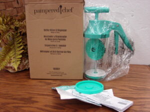 Brand New Retired Pampered Chef #100082 Batter Mixer Dispenser Pancake Waffle