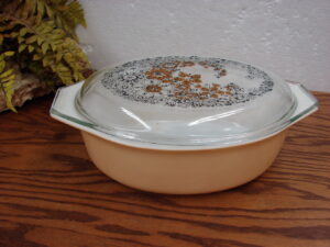 Vintage PYREX Floral Bubble Pale Yellow Beige w/ Bubbles Lid #045 Oval Casserole