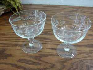 Set/2 Vintage Clear Etched Footed Martini Sherbet Water Goblet Glasses Radio Brand Japan