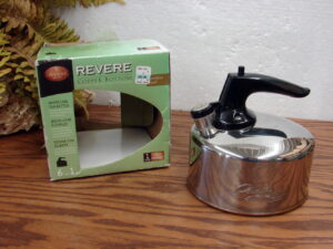 Copper Bottom Revere Ware 1.5 Qt Tea Pot Kettle Whistling Stainless Teapot w/ Box