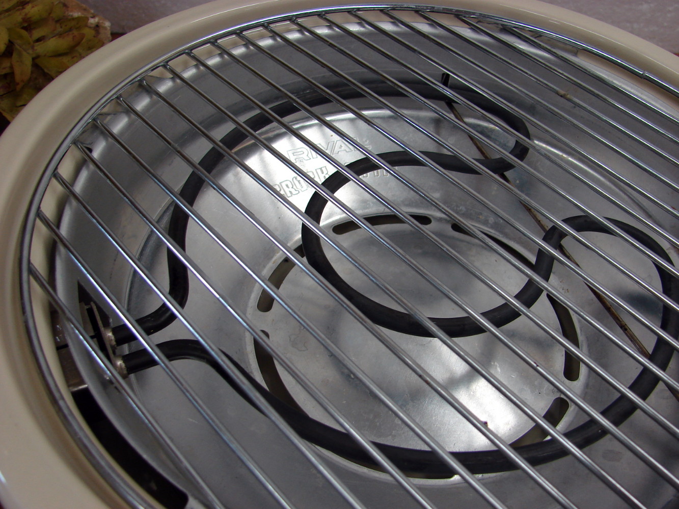 Vintage Ivory Stoneware Rival Smokeless Indoor Electric Grill #5730 Tested with Instructions - Image 3