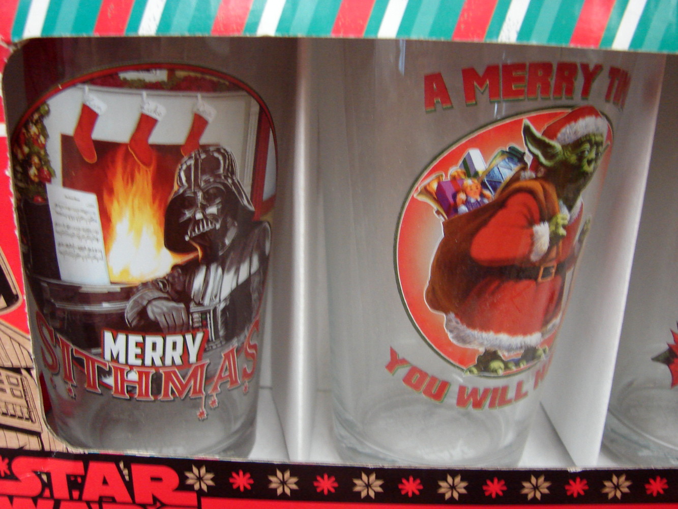 Brand New Set/4 Star Wars Christmas 16 oz On the Rocks Character Glasses - Image 2