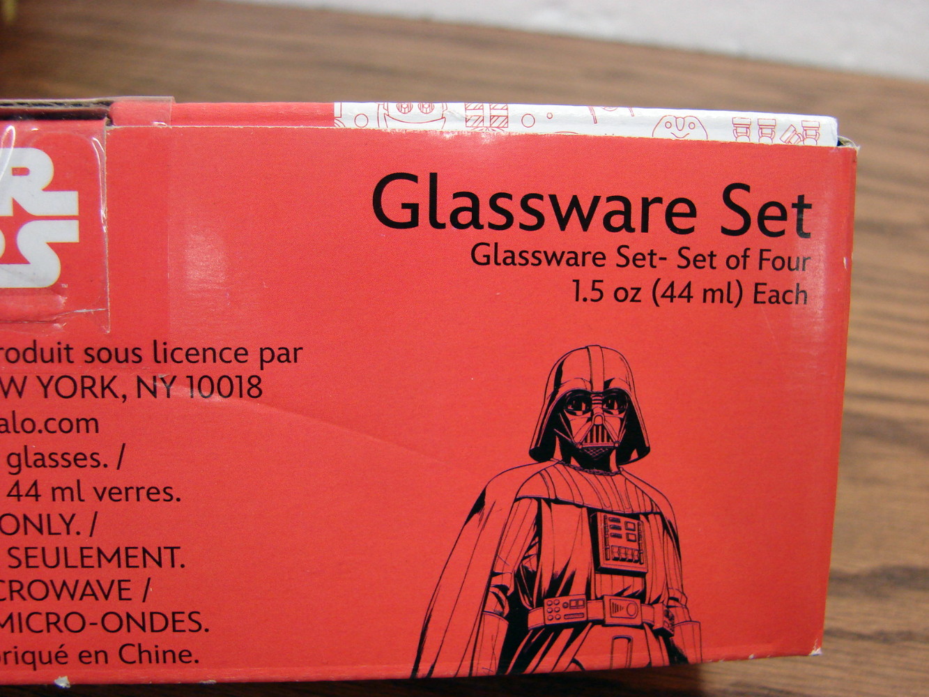 Brand New Set/4 Star Wars Christmas 1.5 oz Shot Character Glasses in Box - Image 4
