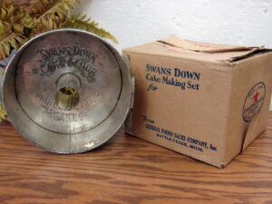 Vintage Swans Down Cake Flour Advertising Metal Bundt Angel Food Pan w/ Original Box