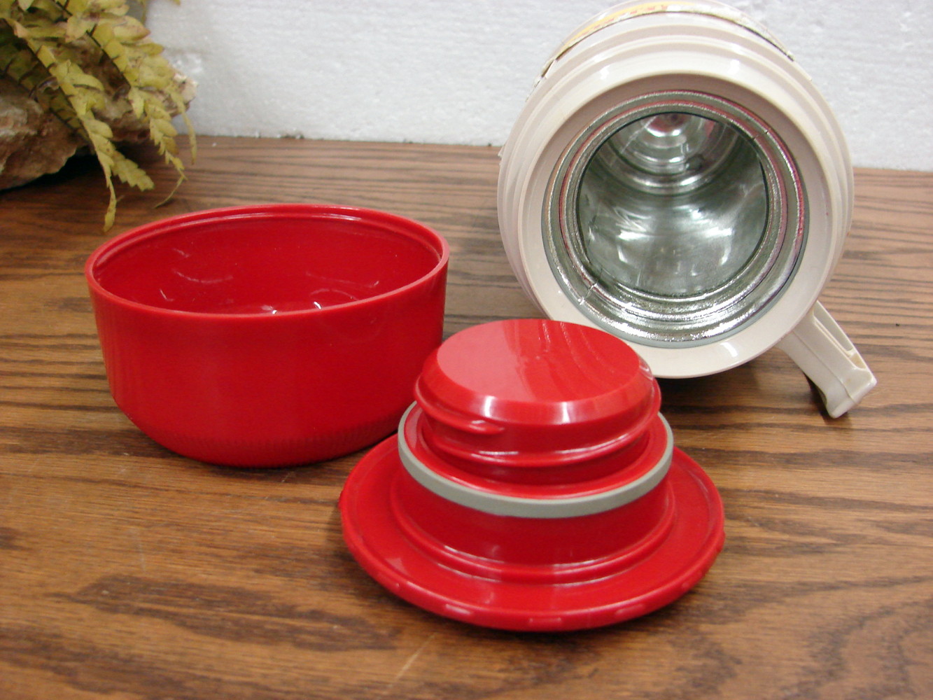Vintage #6402 Wide Mouth Quart Thermos King Seeley w/ Label Tall Red Glass Liner - Image 2