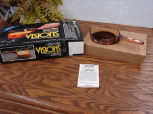 Brand New Vintage PYREX V-7-N Amber Brown Visions 1.5 Lipped Sauce Pan w/ Measure Marks