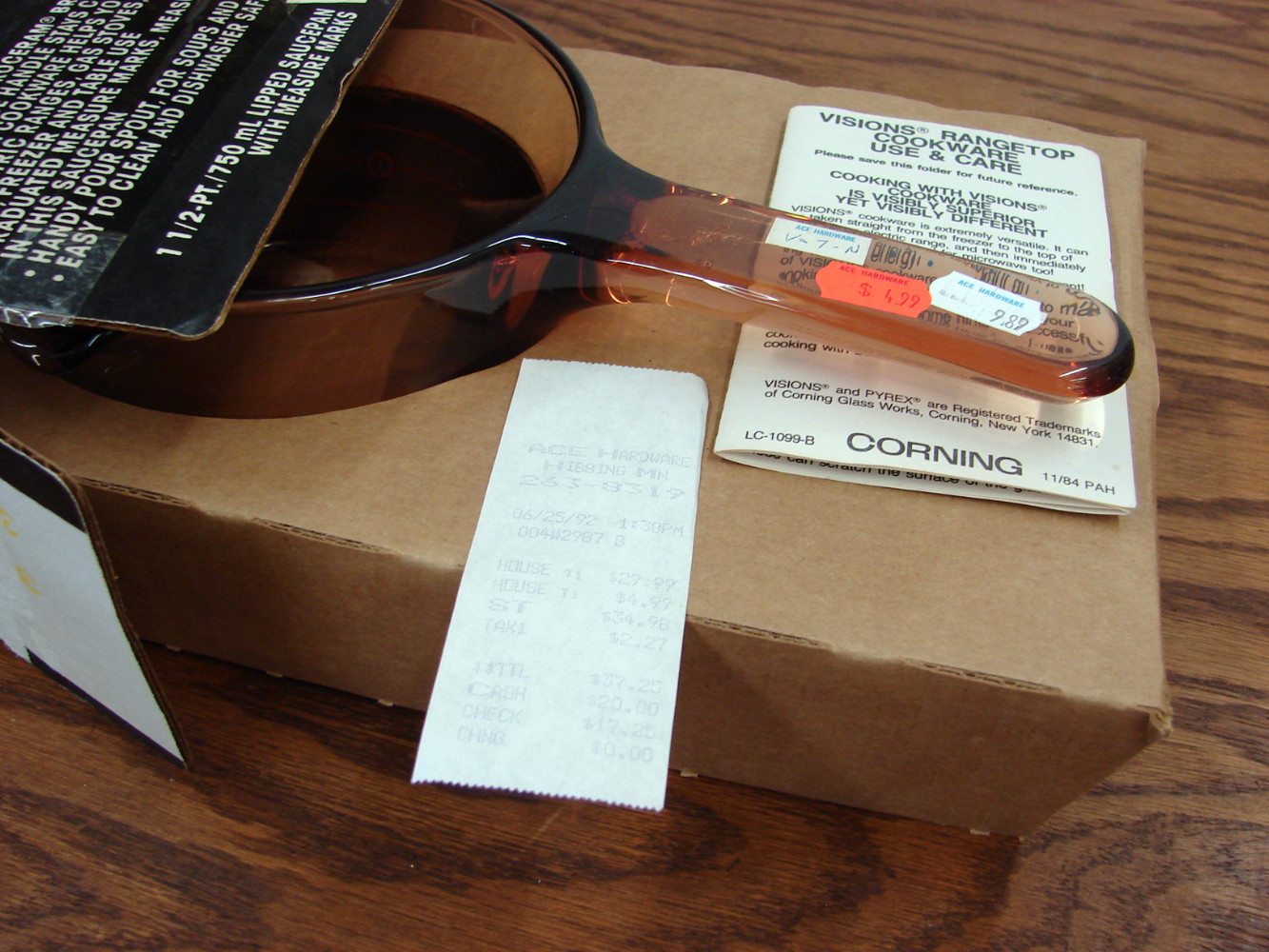 Brand New Vintage PYREX V-7-N Amber Brown Visions 1.5 Lipped Sauce Pan w/ Measure Marks - Image 4