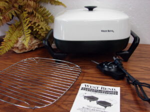 Vintage West Bend Non Stick Square Electric Skillet Chicken Fryer Forest Green w/ Rack Instructions