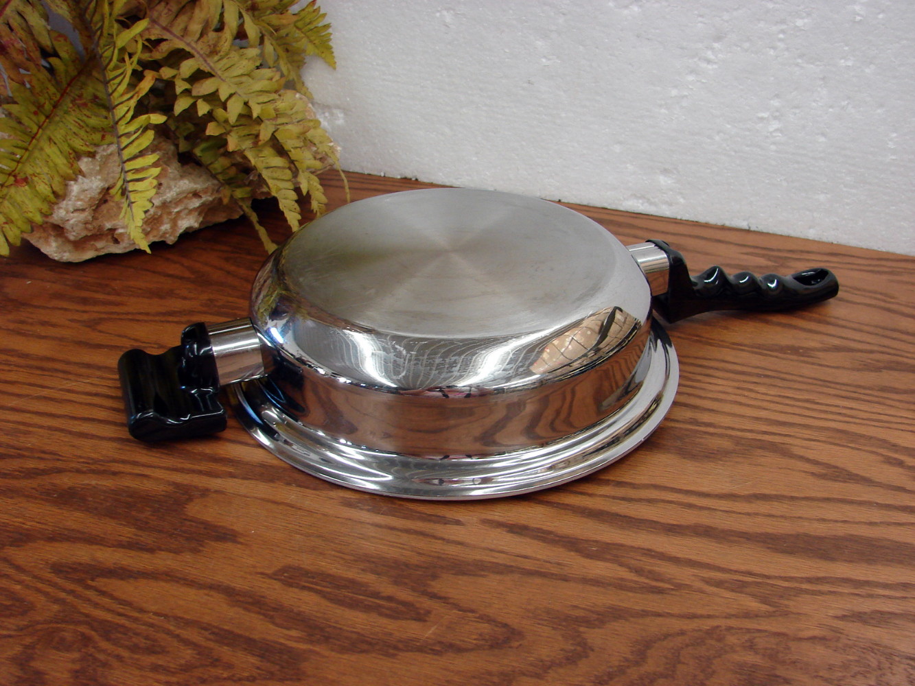 West Bend Stainless Steel MADE IN AMERICA 10" Freedom Skillet No Lid - Image 3