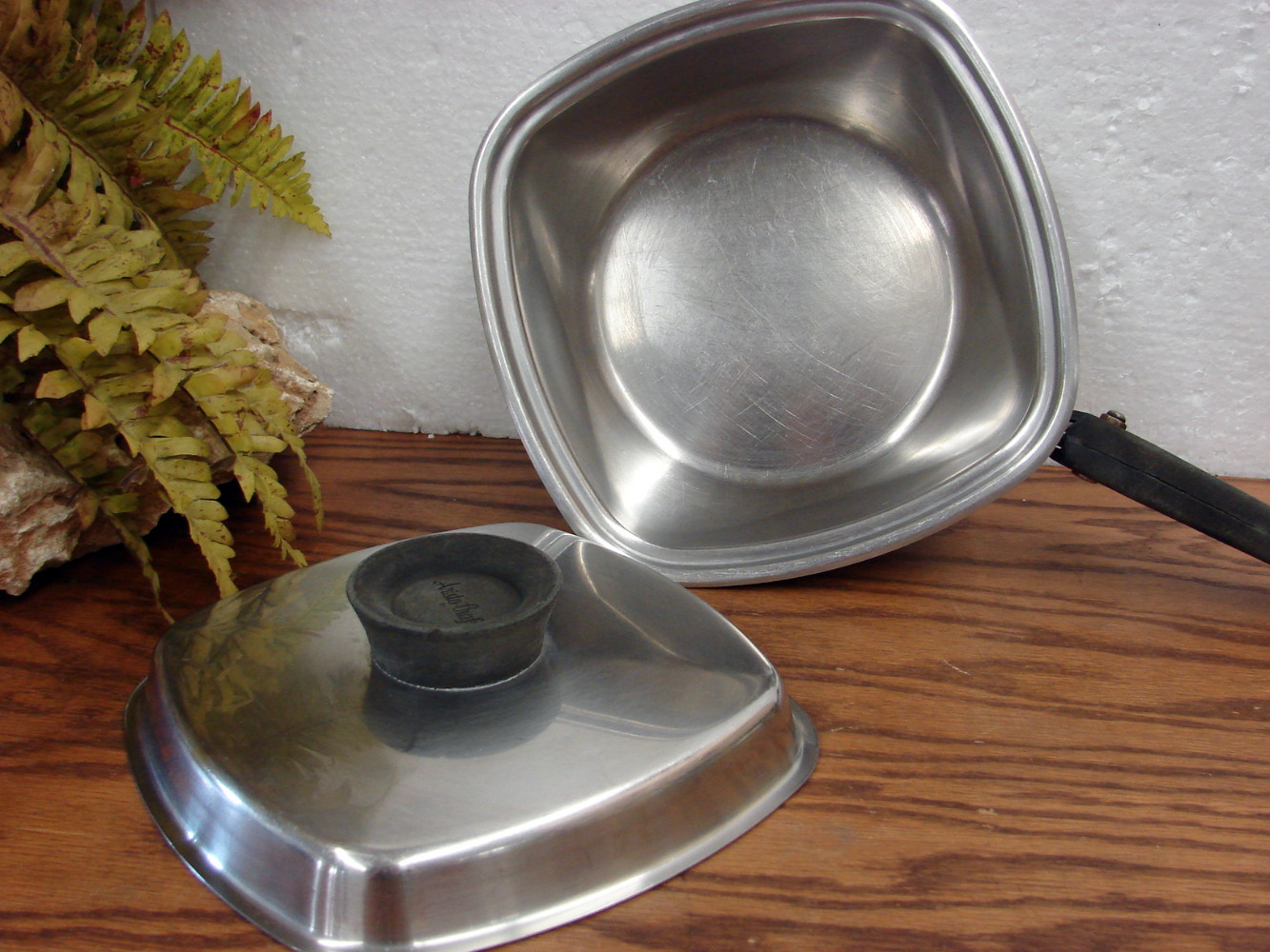 Vintage 18-8 4 Ply Stainless Steel Aristo-Craft 8" Square Sauce Pan w/ Lid - Image 2