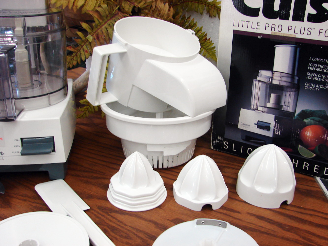 Like New Cuisinart Little Pro Plus Type 2 Food Processor Juicer in Box - Image 3