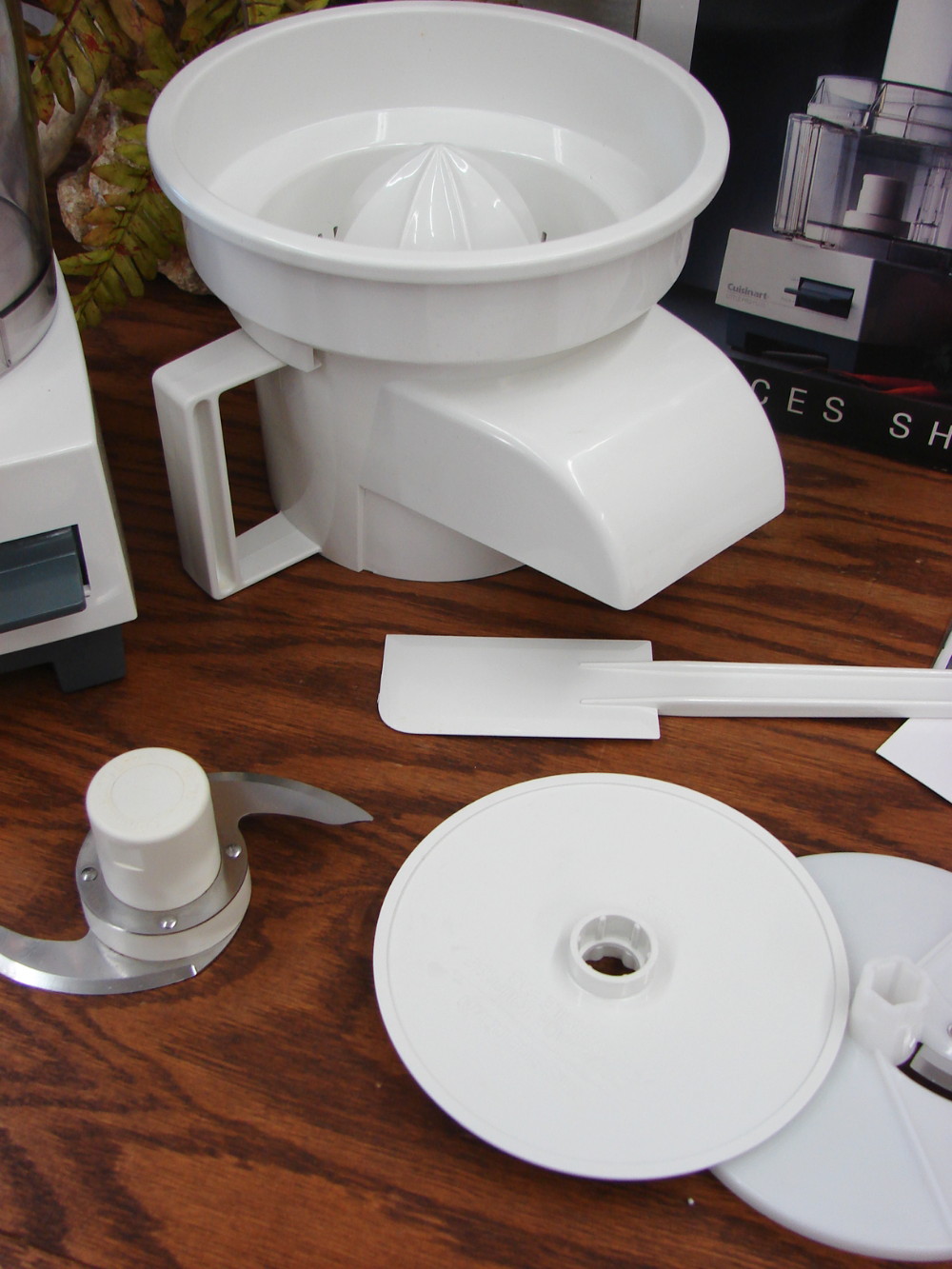 Like New Cuisinart Little Pro Plus Type 2 Food Processor Juicer in Box - Image 5
