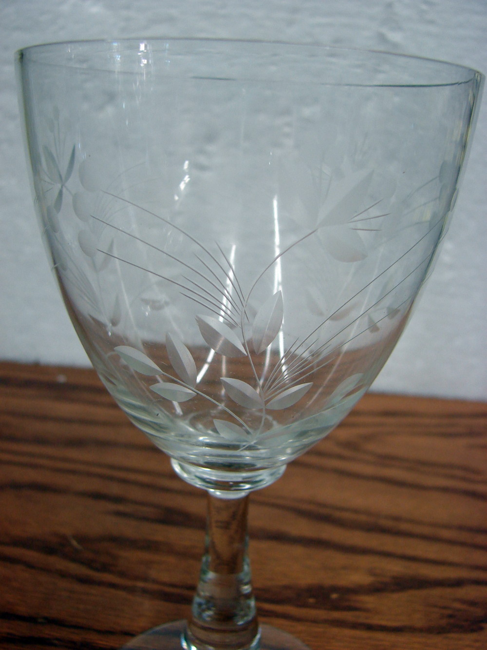 Set/4 Vintage Etched Crystal Wine Glasses 6 1/2" Gorgeous Flower Stem Etch - Image 2