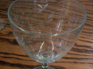 Set/4 Vintage Etched Crystal Wine Glasses 6 1/2" Gorgeous Flower Stem Etch