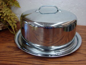 Like New Vintage Everedy Kake-Toter Aluminum Metal Cake Carrier Locking Lid Stainless Handle