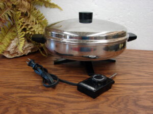 Vintage Well Loved Farberware Stainless Steel Electric Skillet Buffet Server 322 Tested