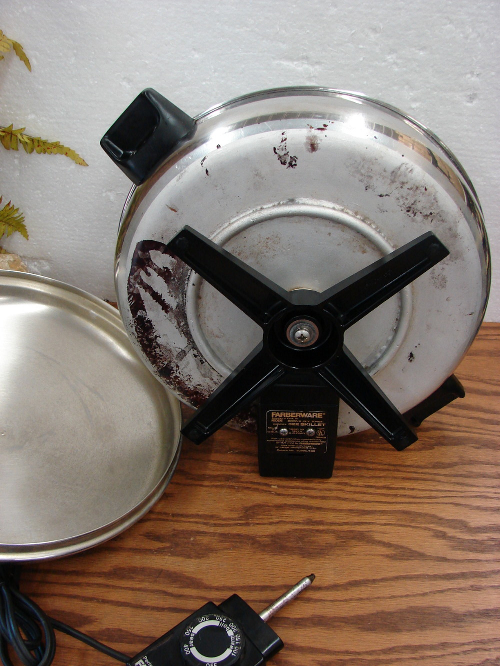 Vintage Well Loved Farberware Stainless Steel Electric Skillet Buffet Server 322 Tested - Image 5