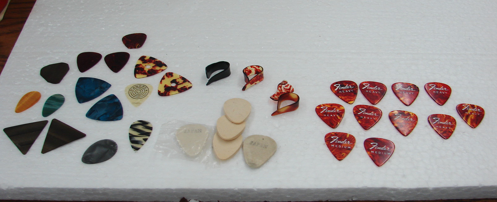 Mixed Lot 35 Vintage Guitar Picks Fiber Japan D'Andrea Fender Medium and Heavy Tortoise etc.